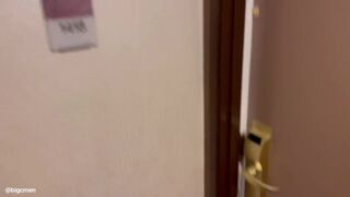 After Work Breed; Big C Fucks a Sexy DL Fan Staying at the Hilton Hotel LAX The Big C Men - Free Gay Porn