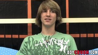 Dominic Depp enjoys interview before stroking a twink off Boy Crush - SeeBussy.com