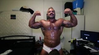 RO-RI Muscle Play - RoganRichards