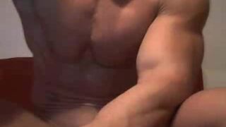 Watch this body builder flex his huge muscles  at EveryDayPorn.co