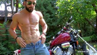 Maskurbate Hunky Biker Jerks Dick Outside Maskurbate