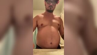 Pig swelling his belly jaredthefathippy 2