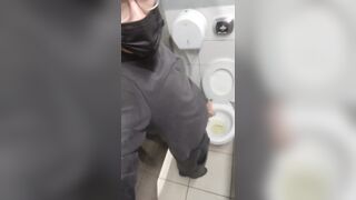 white boy on the supermarket bathroom peeing and sensualitin nathan nz