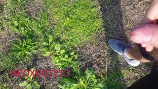 Una bella pisciata in giardino Neoxeo1213 2