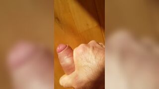Quick cum in the sun..nice load at the end¡ DynamiteDick321