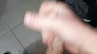 Trying to be quiet as I cum in public gym¡ ⁄⁄ scally chav spurts cum everywhere¡ EvilTwinks