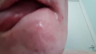 SMOOTH TWINK #ASMR# ⁄ LIP SMACKING ⁄ WET SOUNDS ⁄ SENSUAL HEAVY BREATHING (WEAR HEADPHONES) EvilTwinks