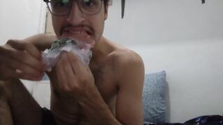 Comendo mortadela nathan nz