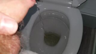 4 Minutes Pissing