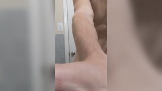 Nate rubs shaving lotion all over naked - 41 secs - Homemade Gay Porn
