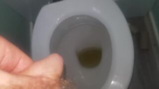 Golden yellow piss shower¡ Mmm you love my piss splashing you dont you. EvilTwinks