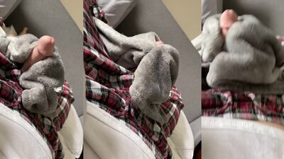 TheStepBrothers - Bg bro rubs Lil bros cock with a plush blanket - 1 min - free gay porn