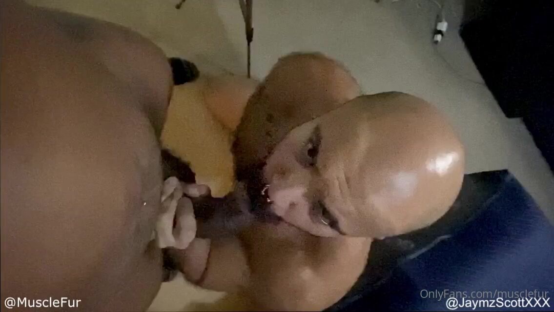 OnlyFans - musclefur - gay porn video (229)