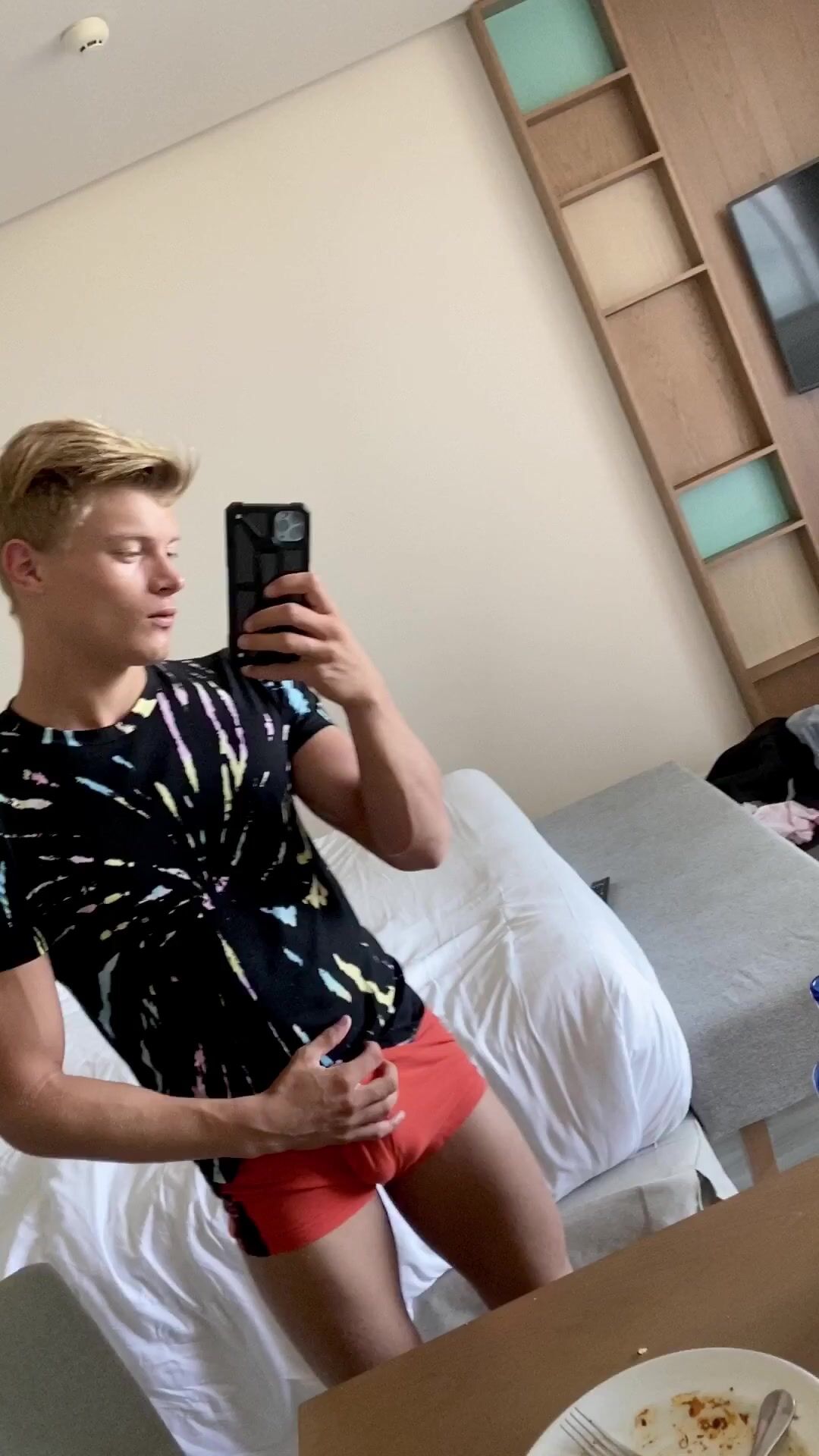 OnlyFans - xleox (Leo Stuke) - 2020-07-19 - My cock always gets up first in the morning - free gay porn