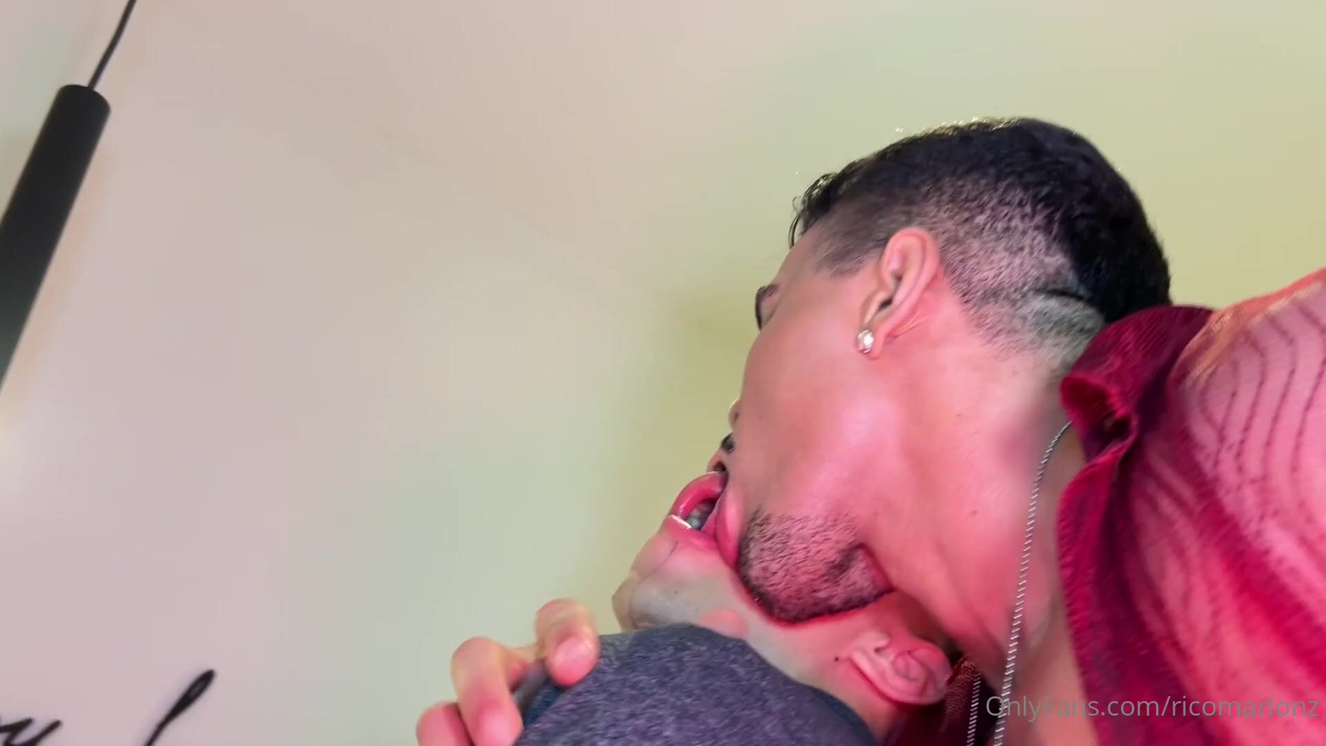 OnlyFans - Rico Marlon - Ensinando O novinho a Estudar - free gay porn