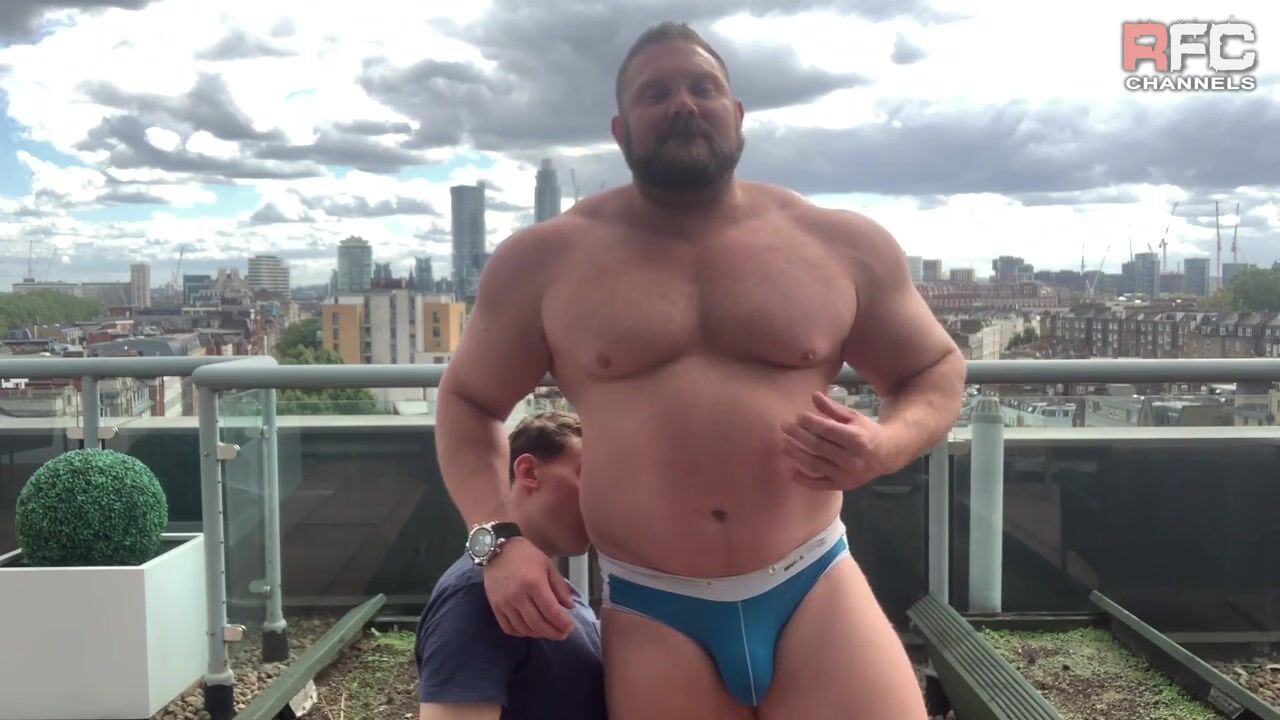 RawFuckClub - Twink gets destroyed by huge bodybuilder - free gay porn