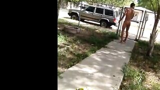 exhibition guy hopes to get caught in his front yard4