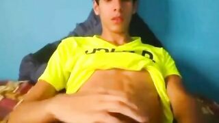 latino twink shows off when jerking2