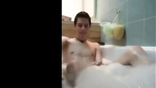twink jerking off in bathtub4