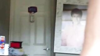 sexy gym stud jerking off2