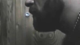 bbc getting sucked through glory hole swallows cum2