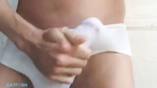 briefs bulge3