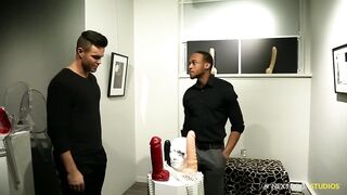 pretty white bottom opens ass for bbc
