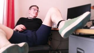 Big cock cums on webcam