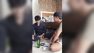 Agay sama brondong manis