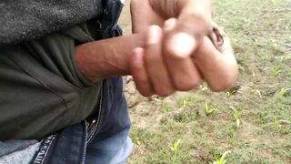 Indian Masturbation in Outdoor Handjob Sex Desimast - BussyHunter.com