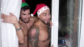 DOUBLE GIFT FOR CHRISTMAS Viktor Rom