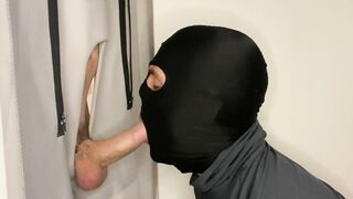 Max fucks SW4GloryHole through a glory hole Maxence Angel