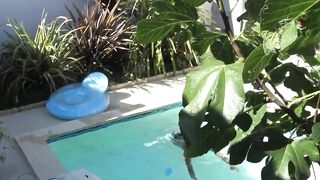 Esteban DIAZ fucked by Fred in exhib garden Jess Royan TheFr