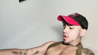 LEO BULGARI WATCHING SPORTS AND ENDED UP FUCKING HIS ROOMMATE ROXAS