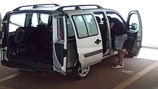 IN THE PARKING WITH VICTOR VEIGA JORDAN NEO