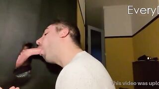 age inconnu mec plein il avait besoin d une bouche en gloryhole mateo vespiacci gay video