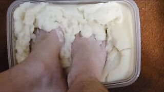 foot food crush fetish commission smellyskunkbutt