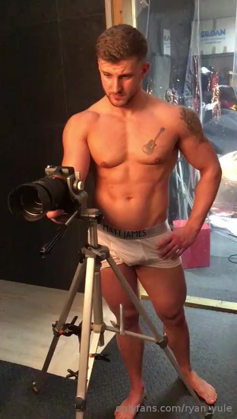 Alpha Scott Nude Sex Videos (199)