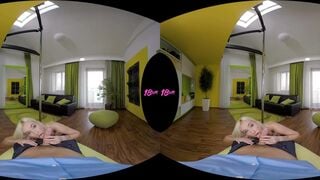 18VR Daisy Lee Loves Fuck In Stockings VR Porn