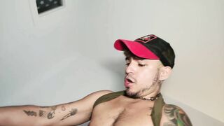 LEO BULGARI WATCHING SPORTS AND ENDED UP FUCKING RAW HIS ROOMMATE ROXAS