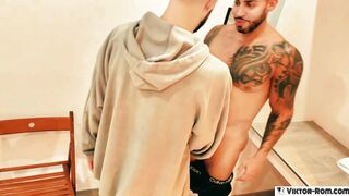 ViktorRom - Viktor Rom  Logan - Flora Y Fauna Gay De Madrid The Confused Top