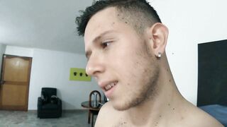 BoLatino - Gay Latino twink feeling the deep urge to cum