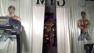 Agent Gabriel at the feet Agent Antonios big dick