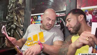 ViktorRom - Aaron Mark  Dimitri Venum - The Gay Shoemakers