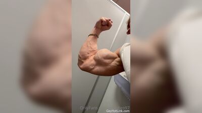 armzbro97 armzbro97 0905 - free gay porn