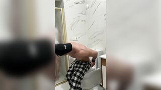 Berk can34 fucks a twink in the bathroom - Gay Porn