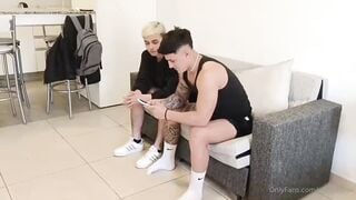 Argentinos Andres Ivanoff and Samuel.ook in a threesome - Gay Porn