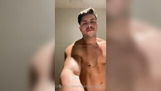 nickolesalexander - Went to take a break from the pool for a quick jerk - Gay Porn