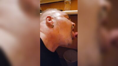 Fun Time at the Glory Hole (137)