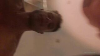 allenkingxx (85) - Gay Porn